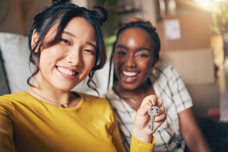 Investissement immobilier en tant qu'expatrié Choisir entre SCI et LMNP pour maximiser vos avantages